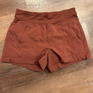 Athleta Trekkie Shorts size 6